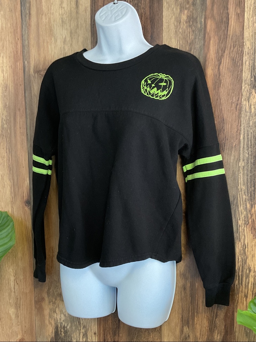 Disney Nightmare The Burtons Before Christmas Long-Sleeve Sweatshirt XS 215B